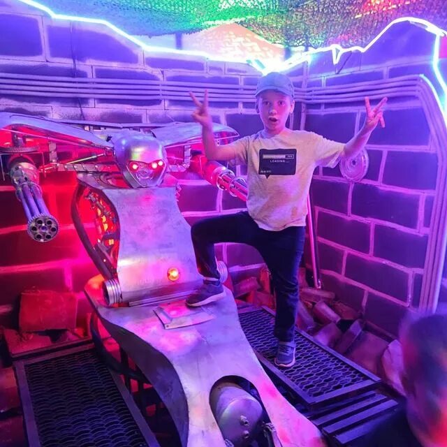 зеркальный лабиринт авиапарк. мирэа игровая зона. музей кибер зона сергиев посад. киберзона 1995. музей современного искусства кибер зона сергиев посад.