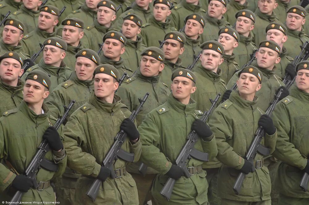 лучшие армейские. современный солдат. гитара в армии. вдв войска армия. военные десантники.