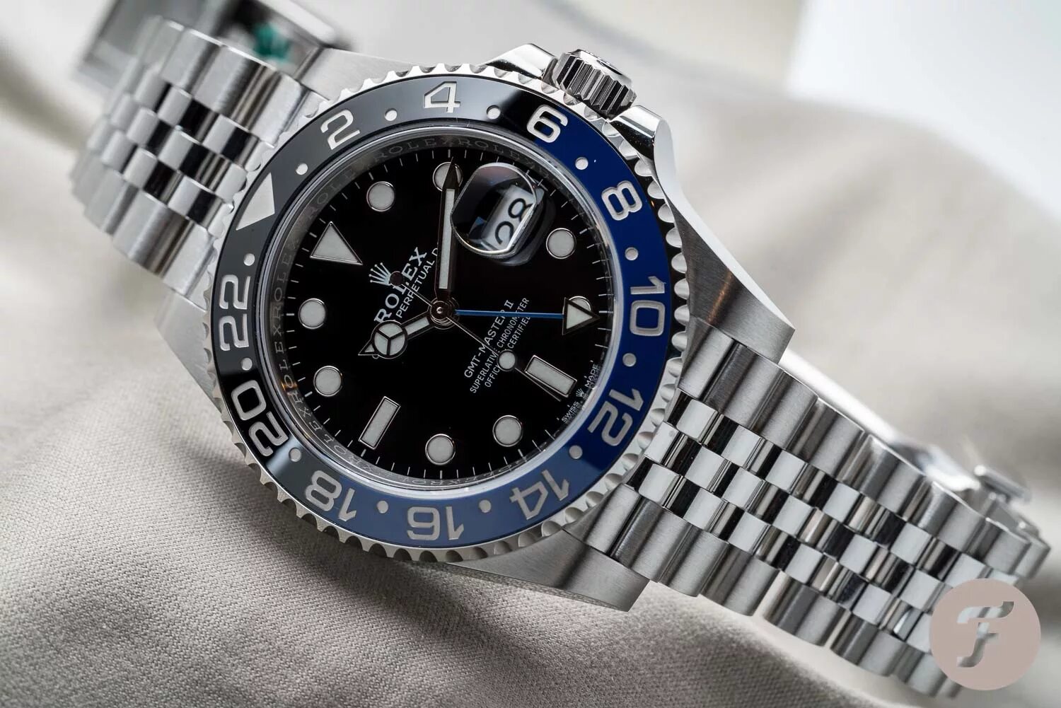 Rolex master 2. Rolex GMT-Master II "Batman". Rolex GMT Master 2. Rolex GMT Batman. Rolex Submariner Batman.