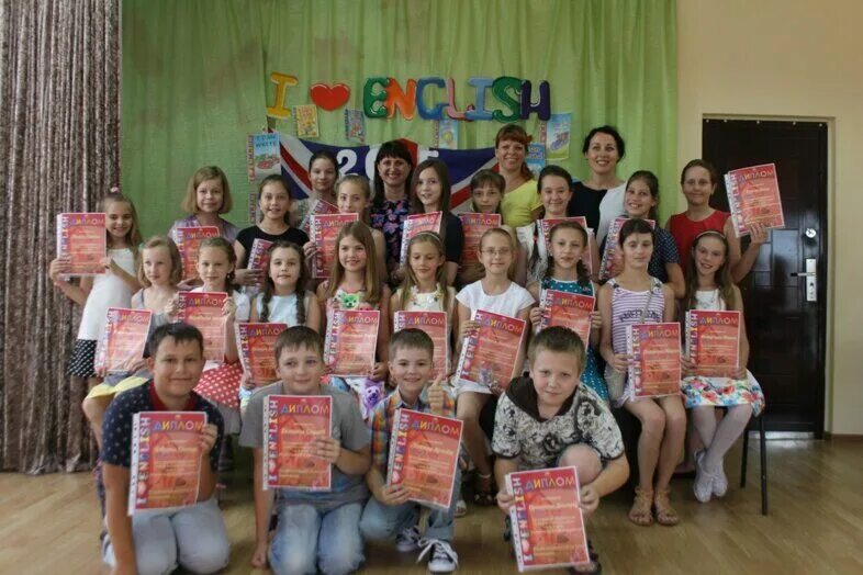 белгород центр города. изостудия армавир улица маркова. белгород, ул конева, д. рисунки детей в изостудии. белгород народный бульвар 105 витэра.