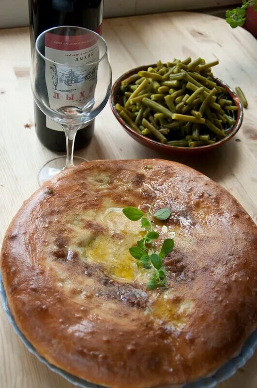 Южная осетия национальная кухня. Республика северная осетия алания национальные блюда. Самое известное блюдо осетинской кухни. Самое известное блюдо осетинской кухни. Самое известное блюдо осетинской кухни.