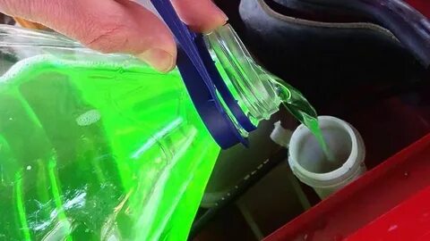 Из чего делают незамерзайку для авто