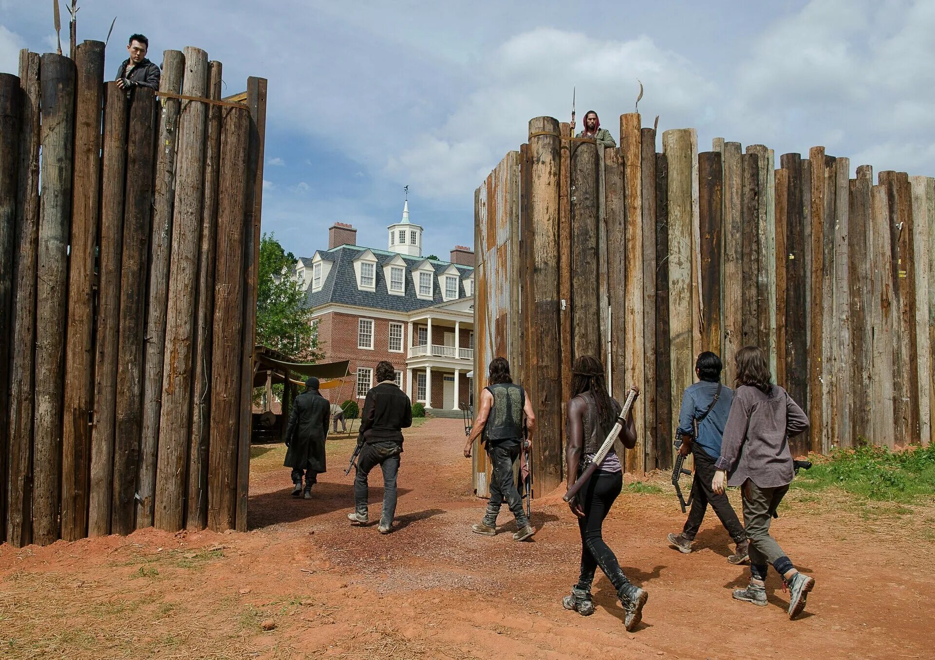 Иисус ходячие мертвецы 10 сезон. Содружество ходячие мертвецы сериал. Рейчел оушенсайд ходячие мертвецы. Хилтоп в ходячих мертвецах. Ходячие мертвецы сериал 1 сезон.