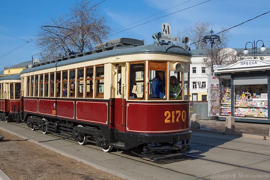 первый трамвай в коломне. в каком году первый трамвай москвы. трамвай в 1917 в москве. москва трамвай в 1920е. в каком году первый трамвай москвы.