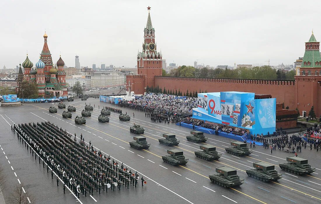 Где парад победы в москве. Парад Победы на красной площади 2021. Парад на красной площади 9 мая 2021. 9 Мая 2021 парад Победы красная площадь. Парад 9 мая 2021 Москва мавзолей.