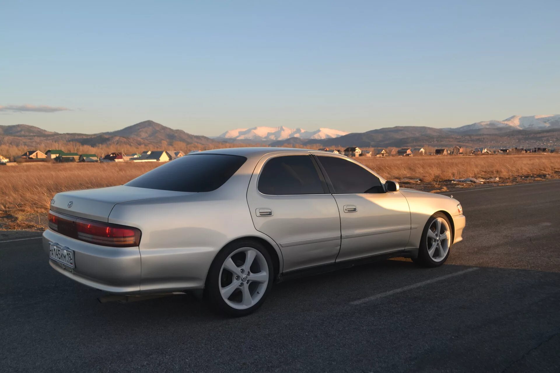 Toyota r18. Тойота креста 90. toyota cresta 90 диски. cresta 90 r17. toyota cresta 90 r18.