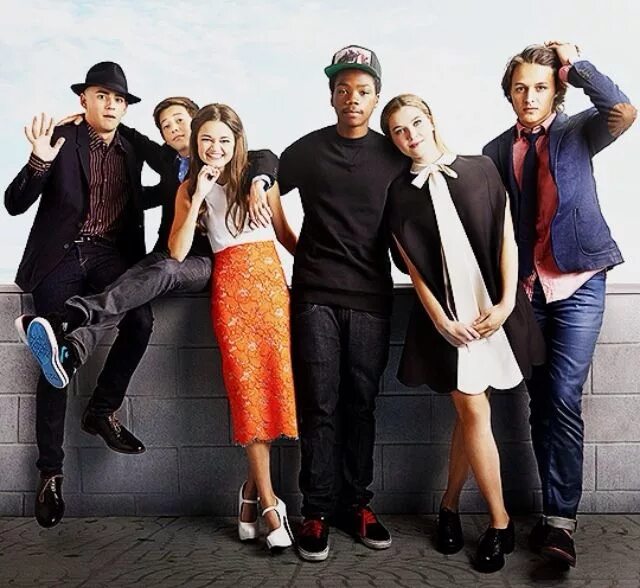 Красные браслеты Red Band Society.