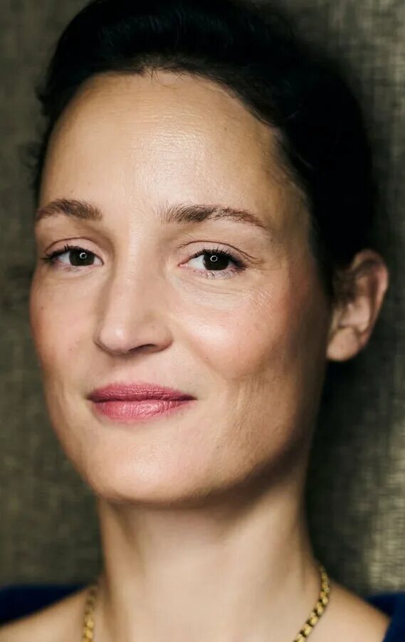 Вики крипс vicky krieps. Вики крипс люксембургская актриса. Вики крипс. Вики крипс. Вики крипс люксембургская актриса.