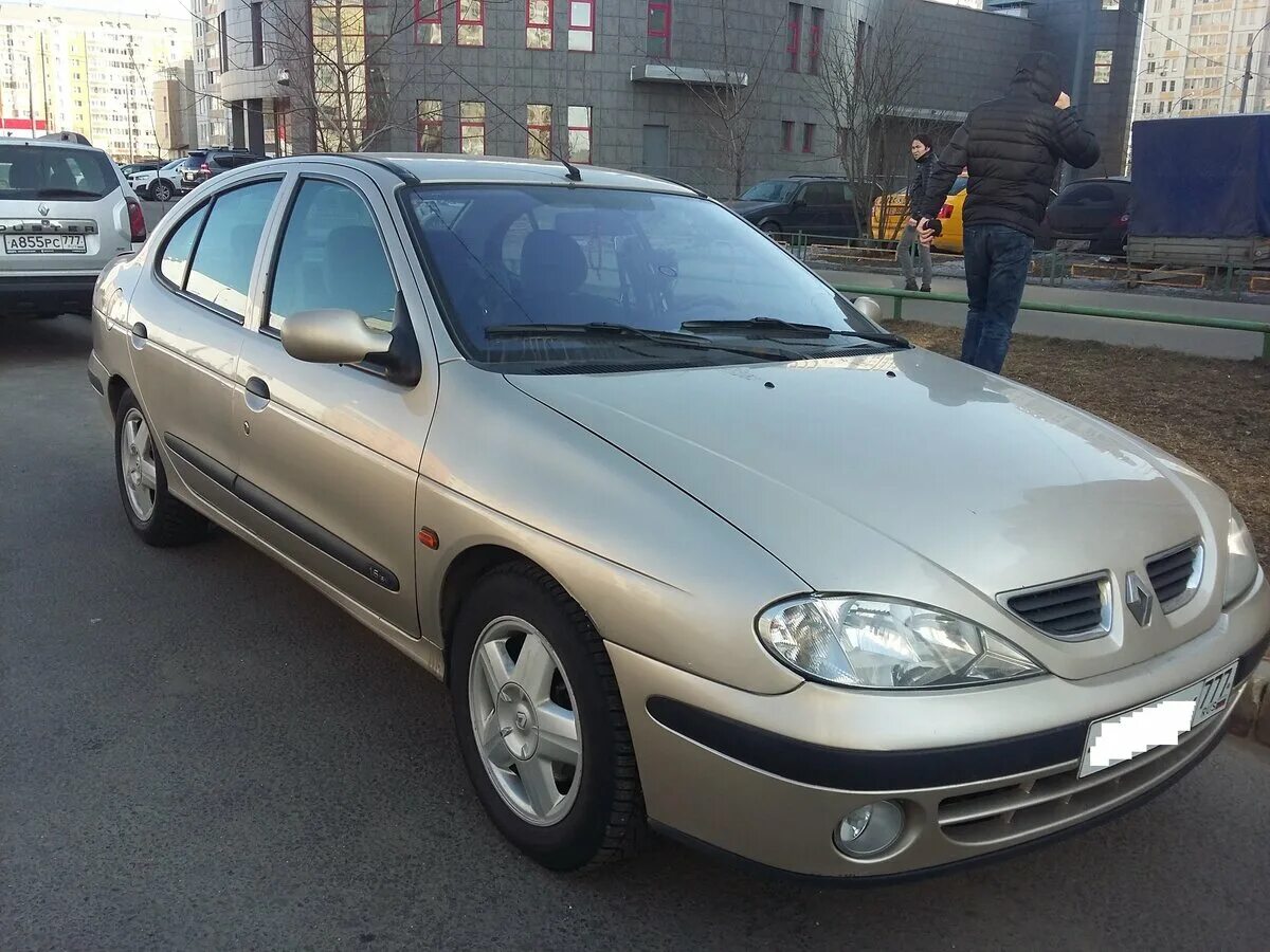 Меган 1 классик. Рено Меган 2001 седан. Renault Megane 2001 седан. Рено Меган 1 Рестайлинг 2003. Рено Меган 2001 года седан.