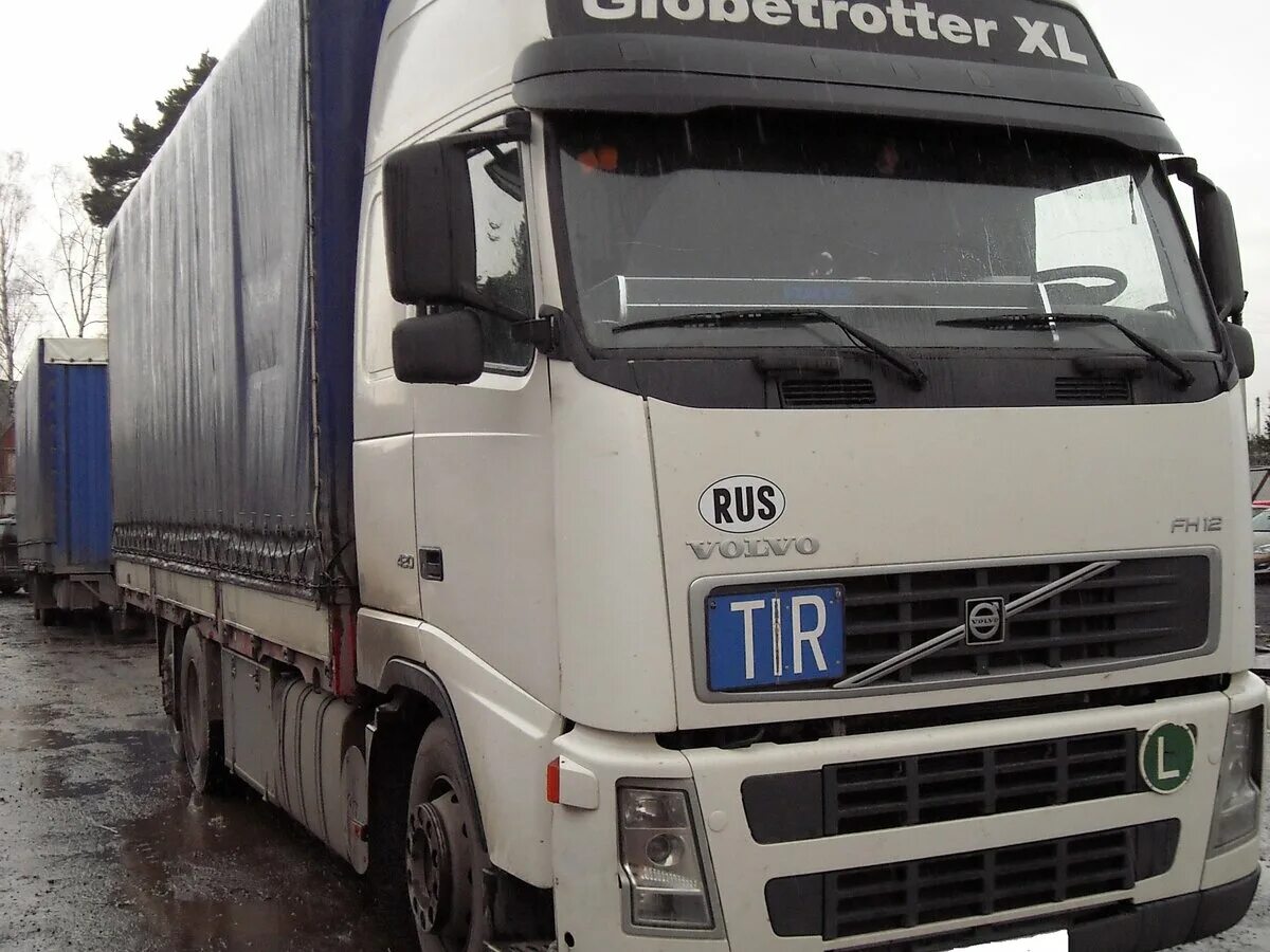 Volvo fh 2004 года. Volvo fh 2004 белая. Volvo fh 2004. Вольво 2004г года. Volvo fh12 420.