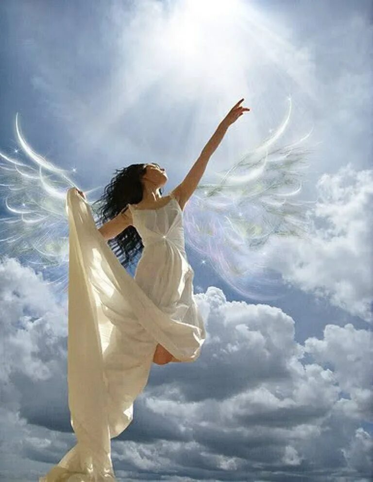Духовная судьба. Полёт души. Девушка летит. Ангел в небе. Ангелы летают.