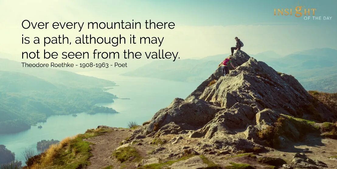 From the top of the mountain there was a. Узкий горный хребет. There is a mountain. Large mountain chains in the usa. Marmolada гора.