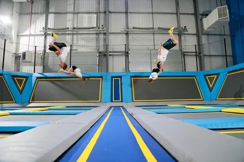 Батут спортсмен