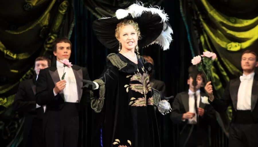 оперетта веселая вдова воронеж. театр музыкальной комедии петр 1. саратов опера и балета веселая вдова. елена образцова в фильме веселая вдова. социальный статус ганны главари героини классической оперетты.