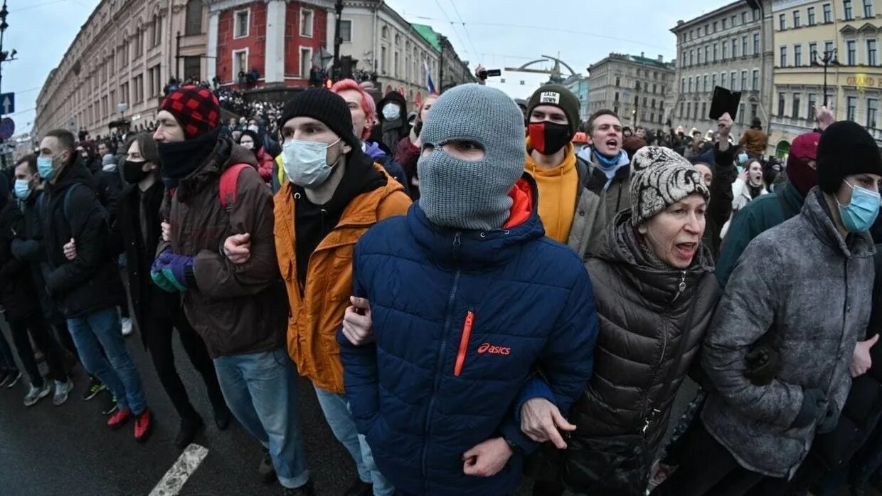 Дети на митинге. Митинг навального в москве. Protests in moscow. Призывают на митинги. Призывают на митинги.