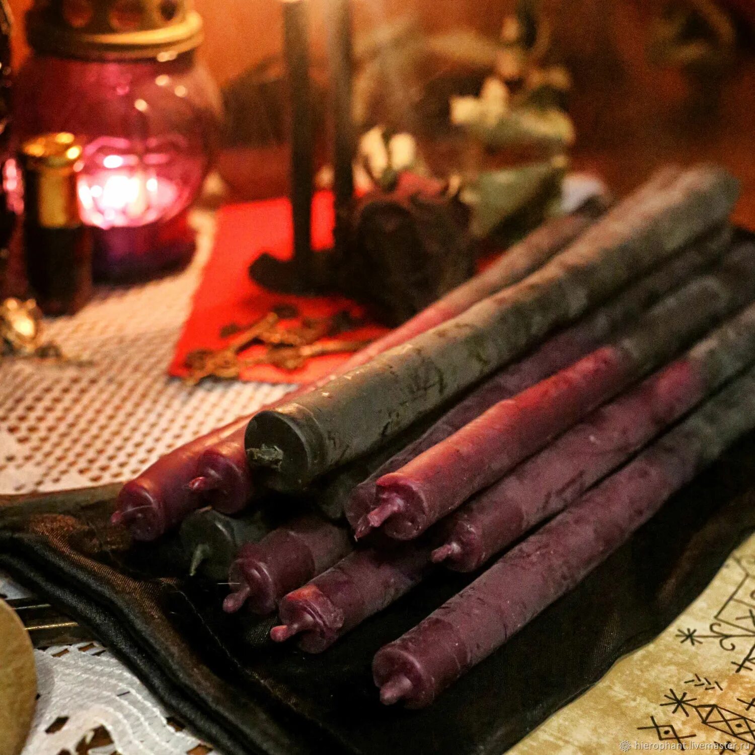 Ритуальные свечи. Свеча черная. Магазин магических свечей. Магические свечи. Волшебная свеча.