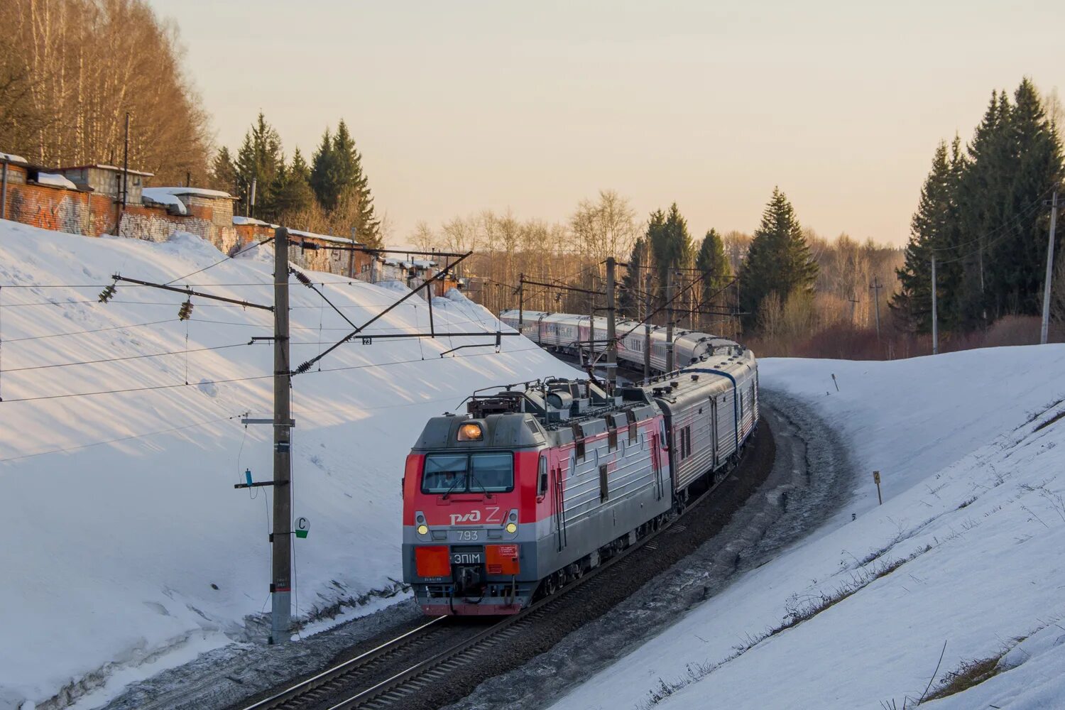 Эп1м 793. Вл80с ГЖД. Поезда локомотивы электрички. Эп1 электровоз электропоезда Киров-Красносельский. Поезд 18 м