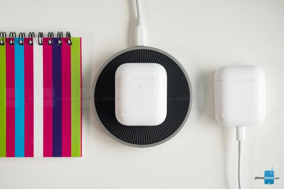 Apple airpods with wireless charging. Airpods 2 беспроводная зарядка. apple airpods беспроводная зарядка. earpods with wireless charging case. earpods 3 беспроводная зарядка.
