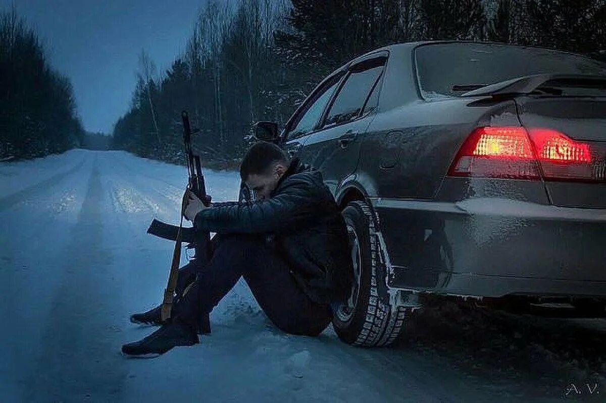 Ютуб как бывшего жизнь. Талашов денис. парень с автоматом. не мы такие жизнь такая.
