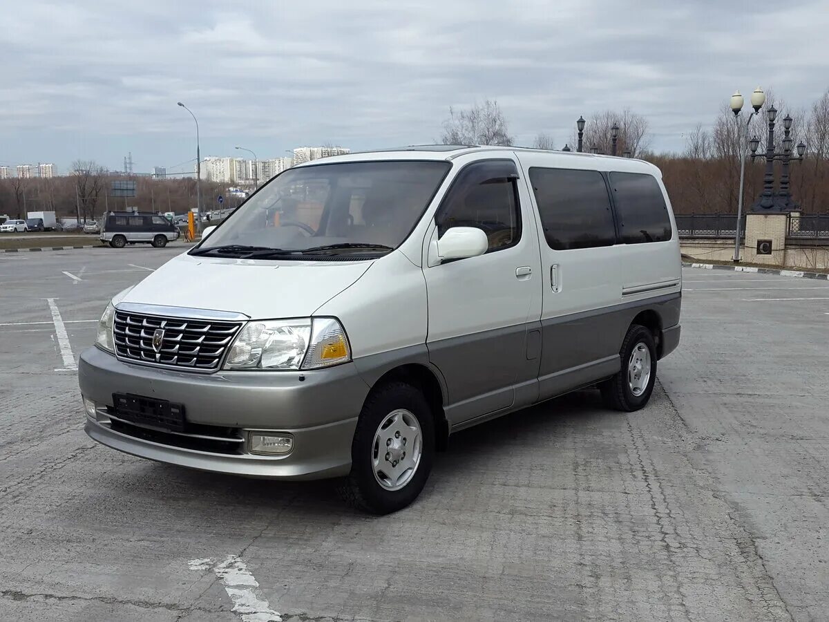 Toyota Grand Hiace. Тойота Гранд Хайс 2000. Toyota Grand Hiace i, 2000. Toyota Granvia, 2000г. Минивэны 2000 годов