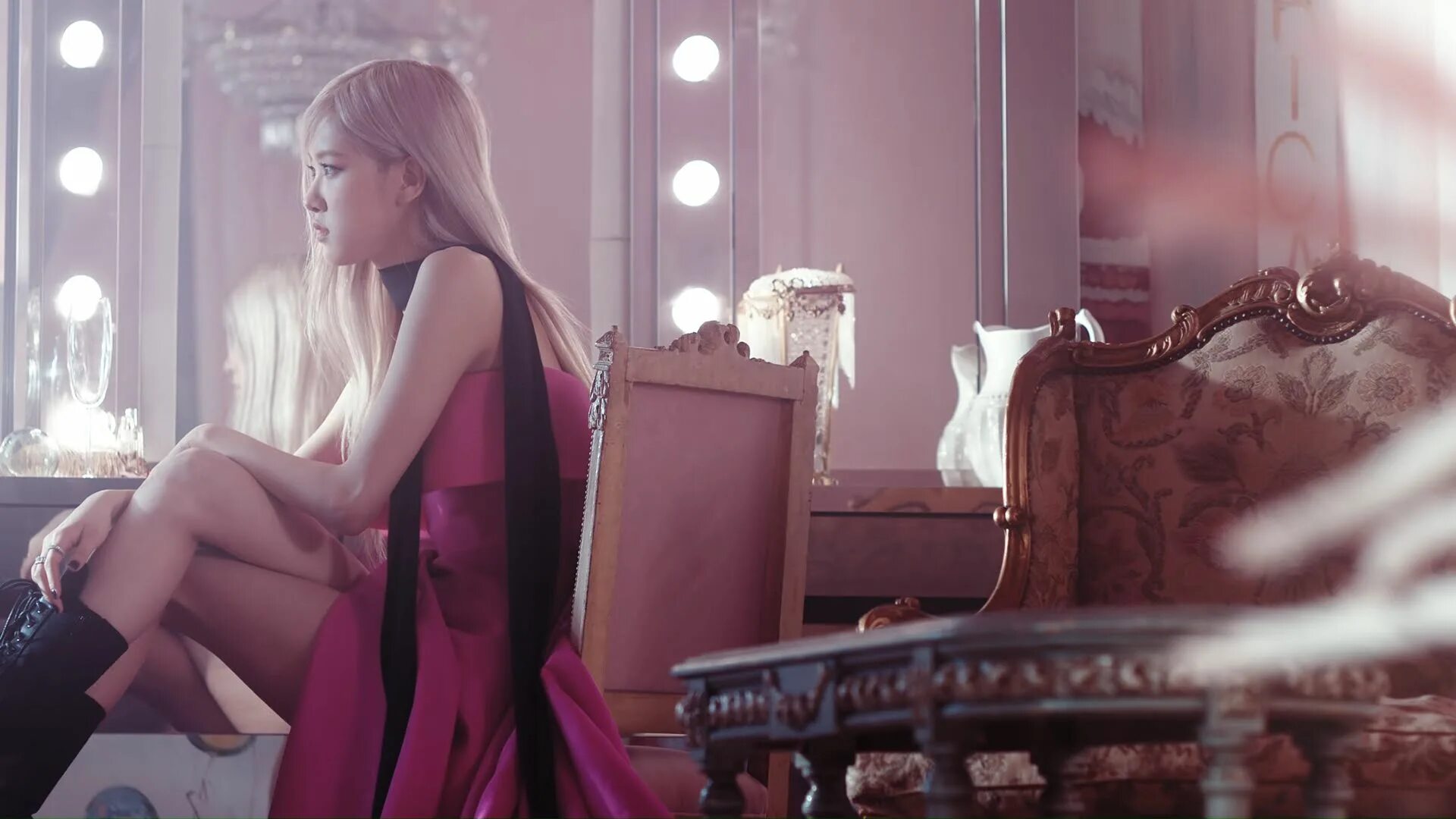 Он зе граунд. Розэ BLACKPINK. Розе из Блэк Пинк on the ground. Rose BLACKPINK. Соло Розе из блэкпинк.