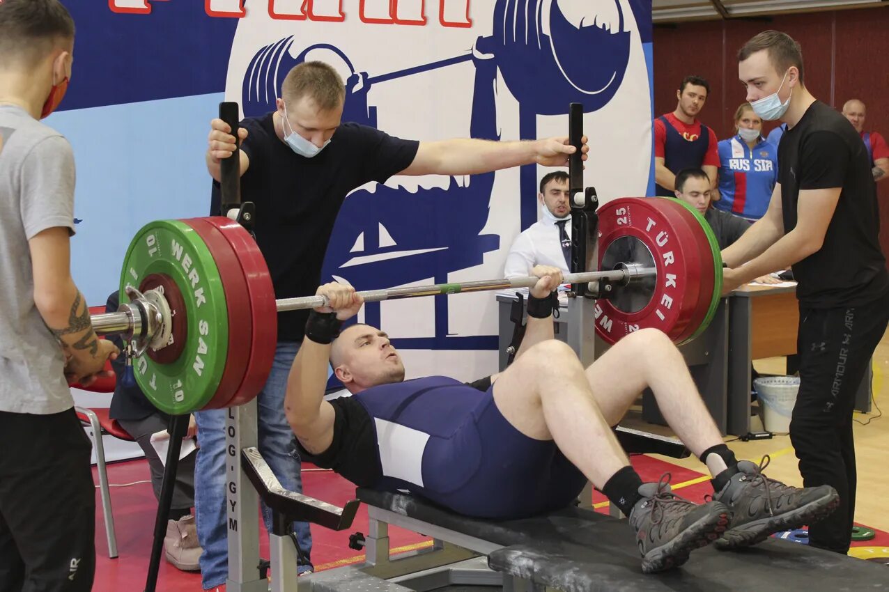 Пауэрлифтинг пода. Соревнования по пауэрлифтингу 15 октября. Пауэрлифтинг инвалиды. Пауэрлифтинг. Пауэрлифтинг с поражением ода.