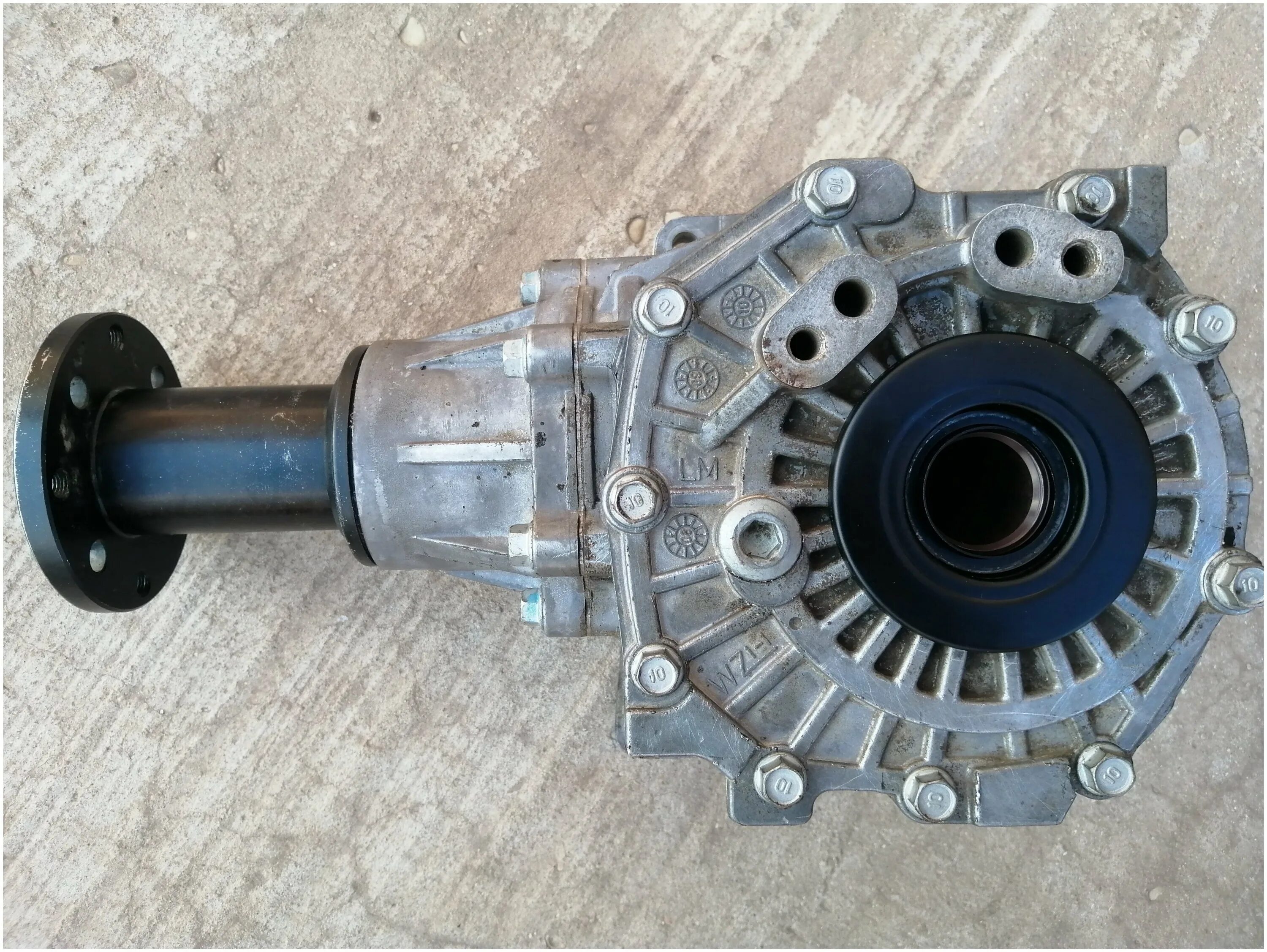 Реверс редуктор судовой для мотора 4ч. Sw-400 дизель. Реверс редуктор судовой 3д6. Редуктор дизеля. Гидравлический реверс редуктор.