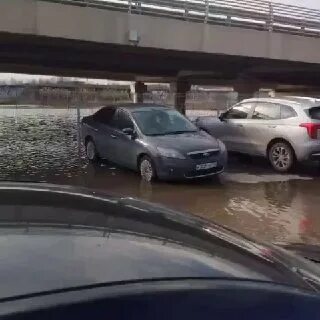 Парковка в уфе затопило