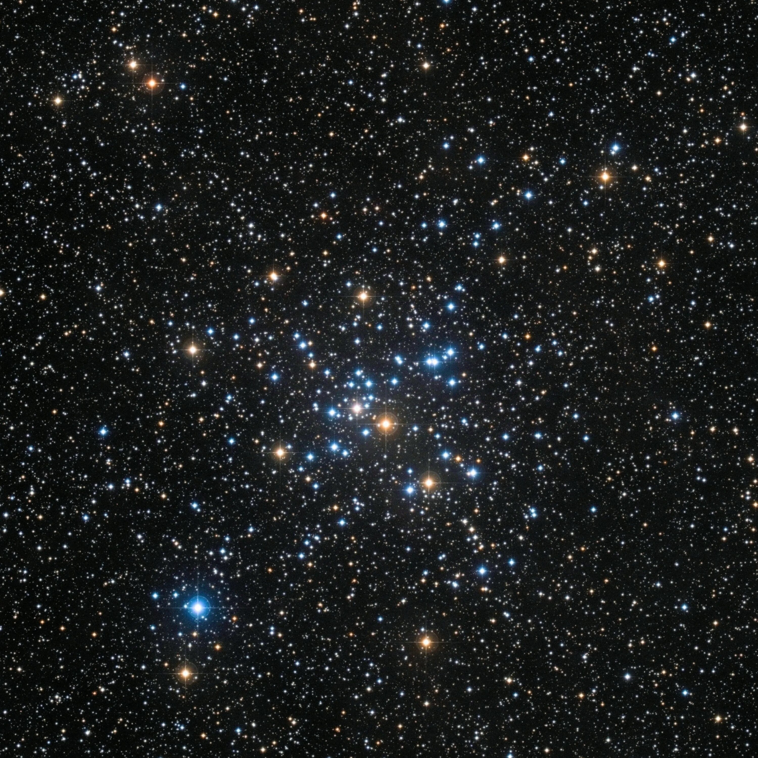 Далекие звезды от земли. NGC 457 рассеянное скопление. Карликовая Галактика II В созвездии Лев. Мессье 110. Кассиопея (карликовая Галактика).