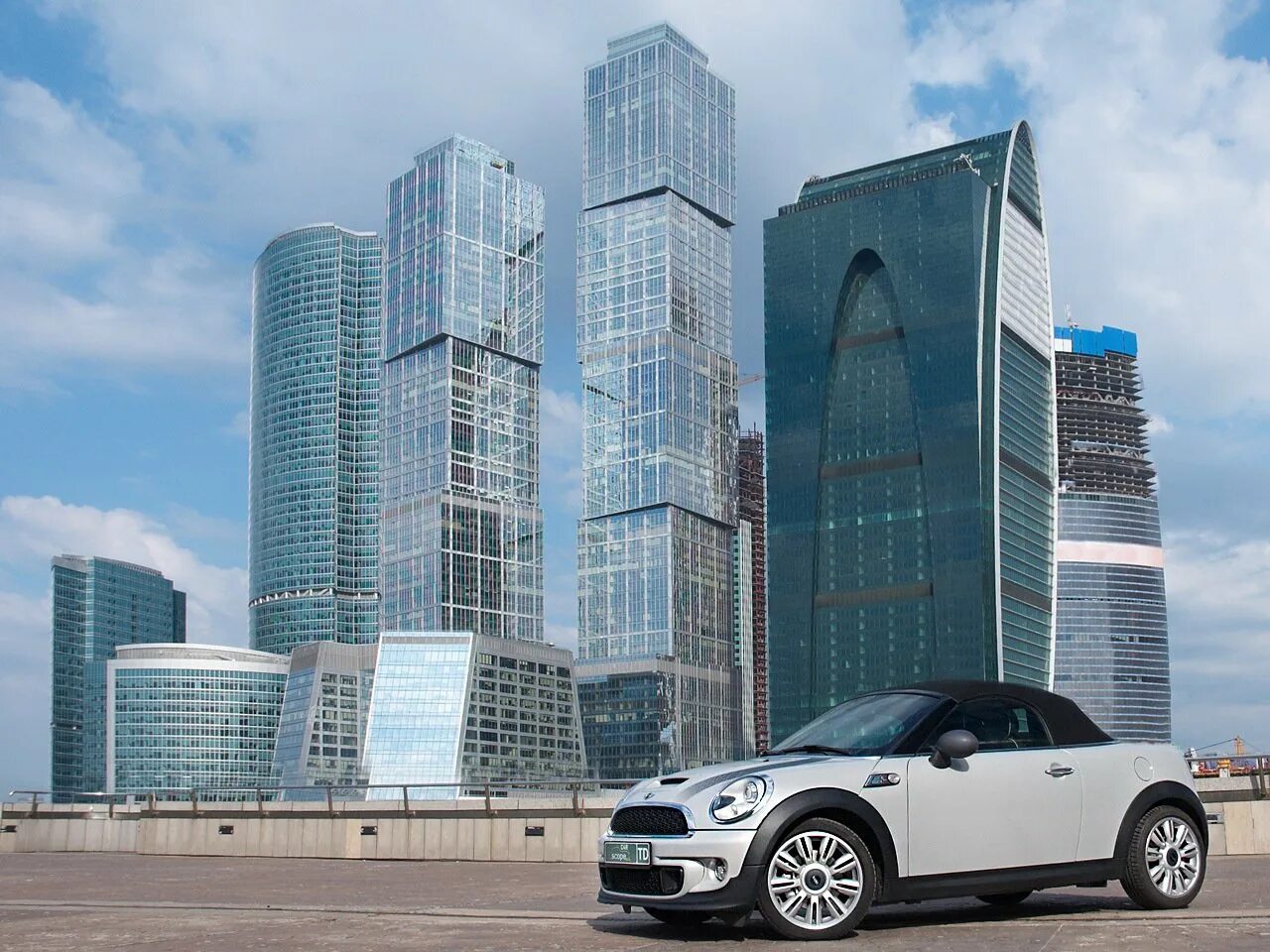 Москва сити стоянка. Парковка с видом на москва сити. Москва сити стоянка. Парковка возле сити. Парковка возле сити.