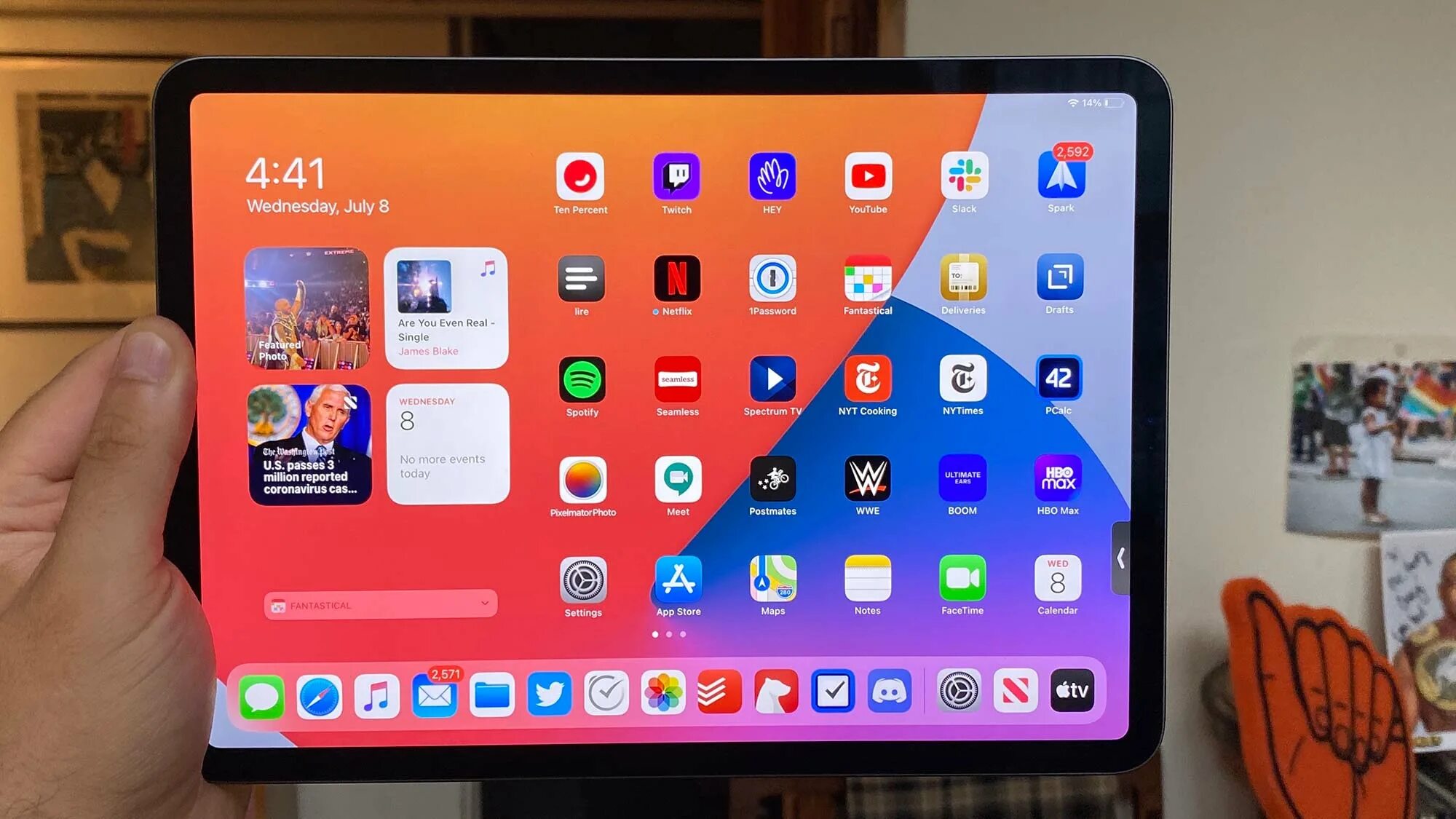 Планшет 2022. IPADOS 14. Игровой планшет 2022 12,лет. Русские планшет 2022 год.