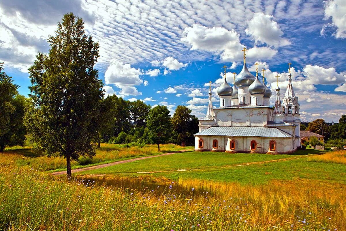 Тутаев летом. Тутаев ярославская область. Казанская церковь тутаев. Кремль тутаев. Тутаев природа.