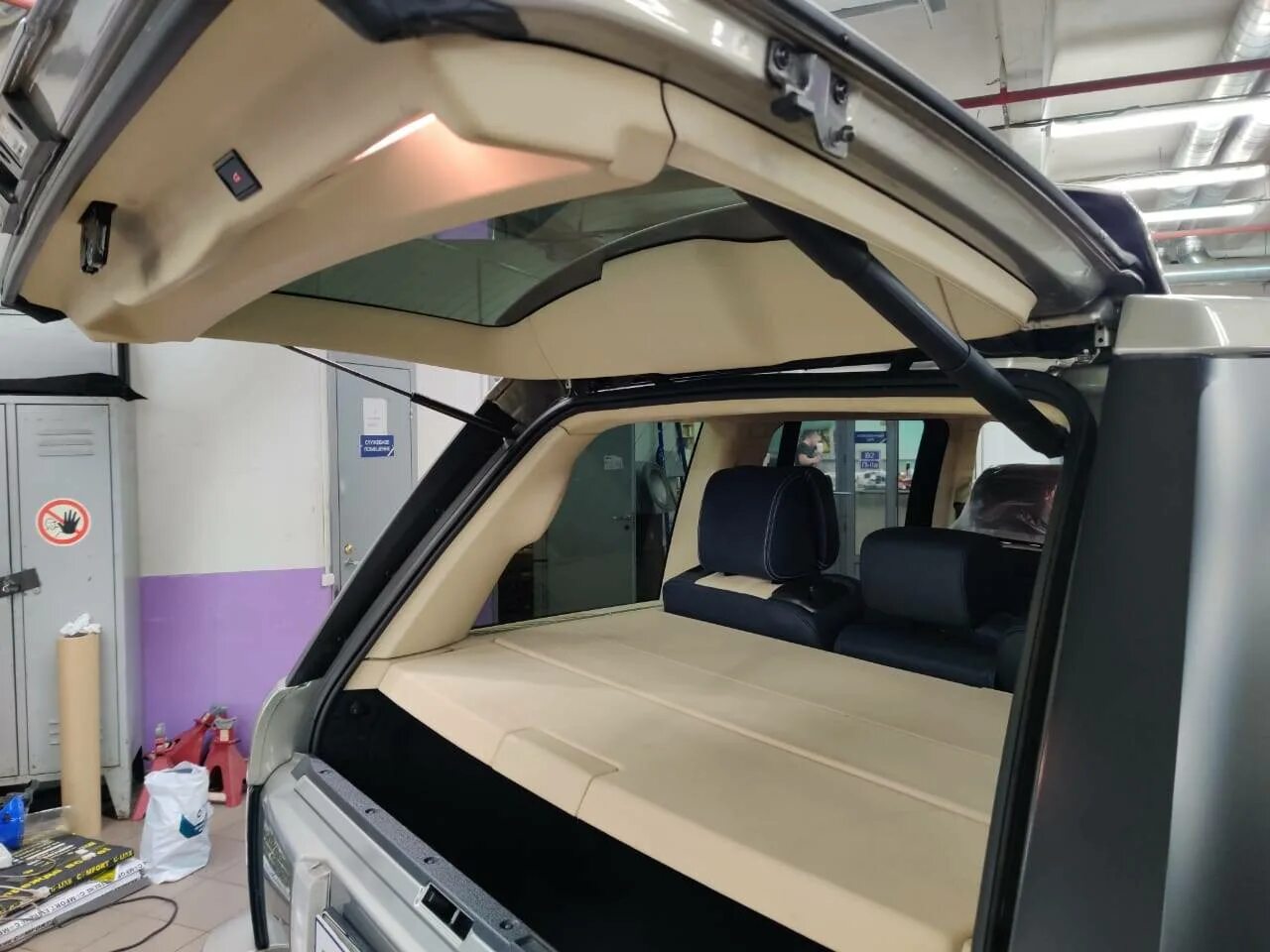 Range rover l322 багажник. Электропривод багажника range rover. электропривод багажника range rover sport 2012. электропривод багажника range rover l322. электропривод багажника для рендж ровер l322.