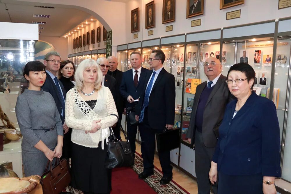 делегация в музее