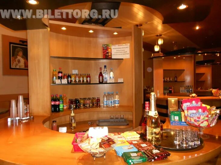 Как называется буфет в театре. Театр сатиры буфет. буфет в театре. театр сатиры фото буфета. ассортимент буфета в театре.