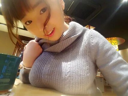 奶 能 夠 放 桌 上"寫 真 女 星 AV 出 道.未 修 圖 照 卻 讓 哥 軟 了 