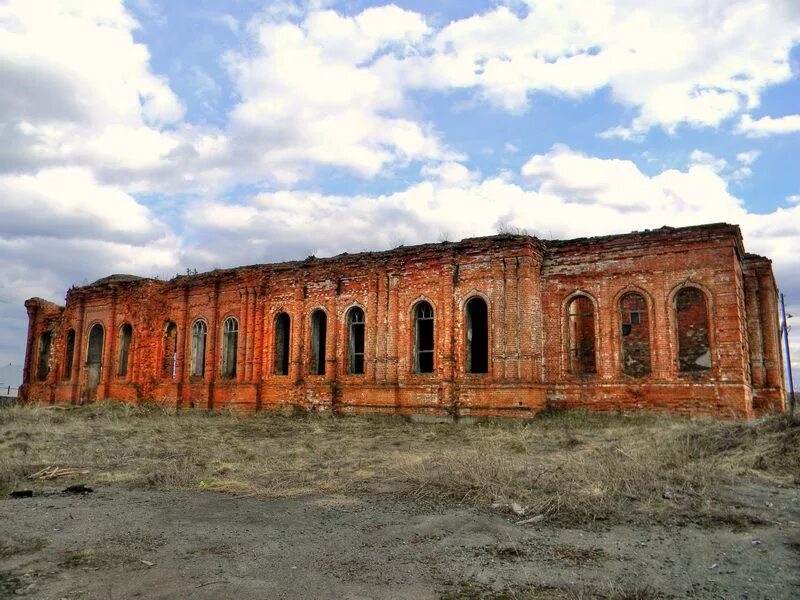 Погода никольское сысертский. Церковь поселок Бобровский. Церковь Бобровский Сысертский район. Храм в поселке Бобровский Сысертского района. Свердловская область Сысертский район пос Бобровский.