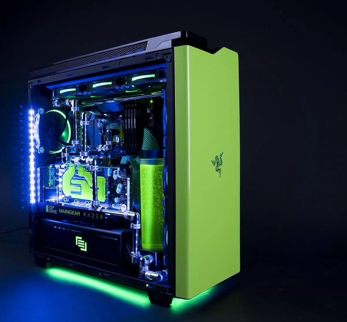 Персональный компьютер игровой компьютер. Maingear-r1-Razer-Edition. Игровой ПК рейзер. Системный блок Razer. R2 Razer Edition.