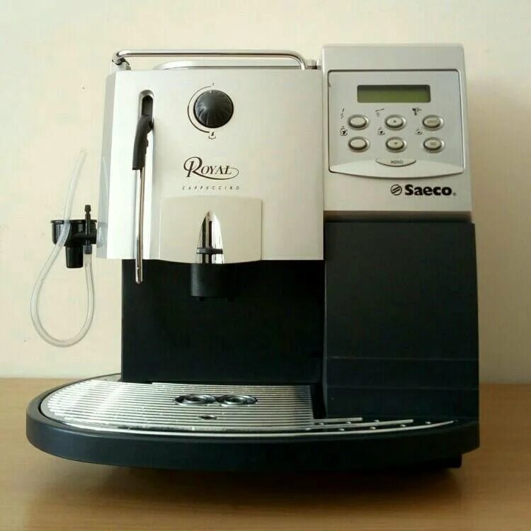 Кофемашина saeco роял капучино. Кофемашина saeco royal professional. Кофемашина saeco royal cappuccino. Саеко кофемашина роял капучино. Кофемашины saeco royal cappuccino.