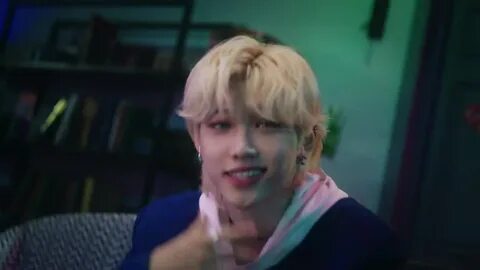 Stray kids domino клип