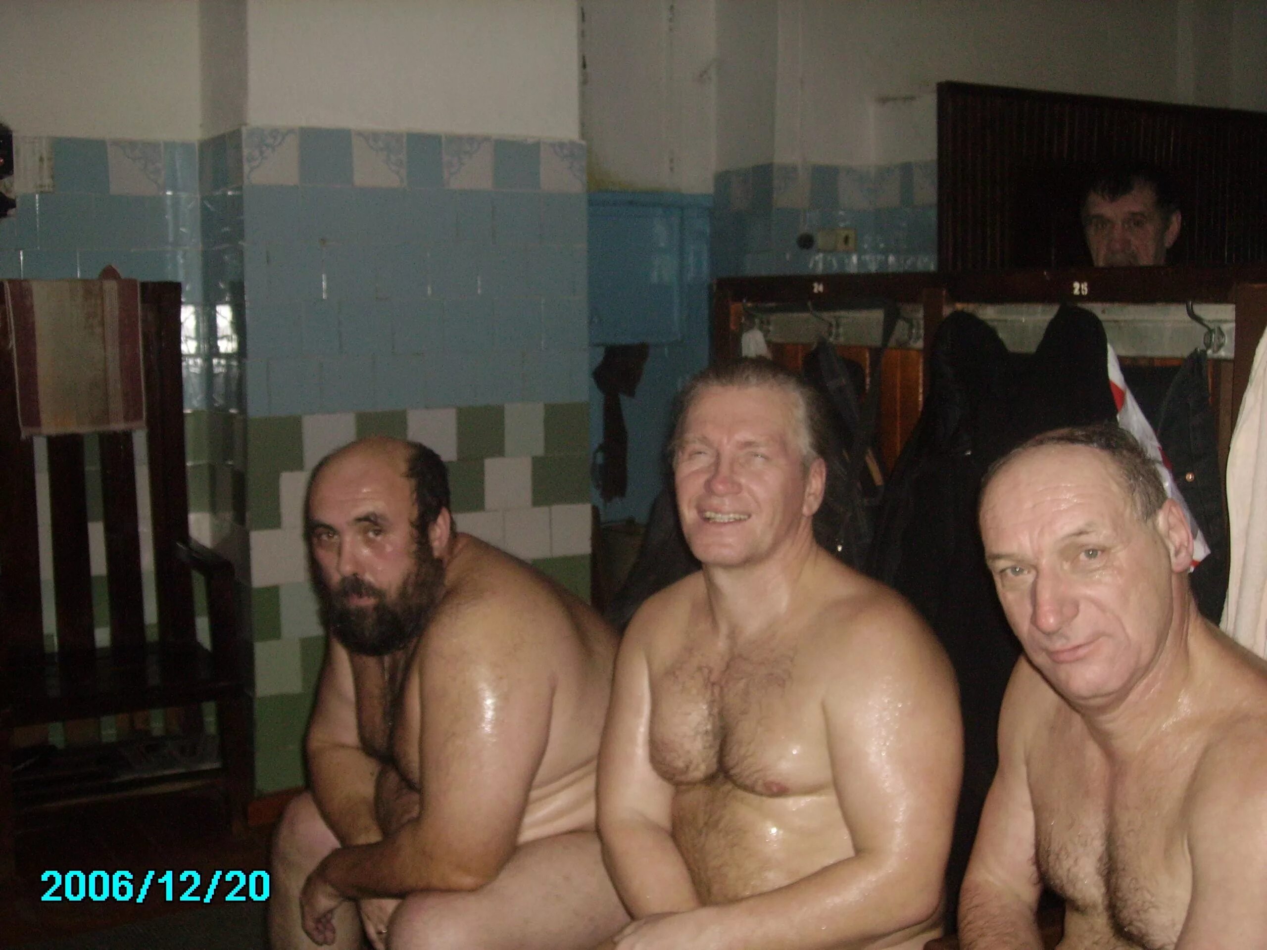 Парно папа русский. Дедушка в бане. Общественная мужская баня. Дед общественная баня. Дед бан.
