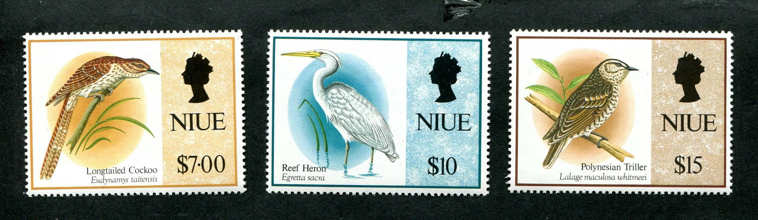 Две марки в рублях. Почтовые марки Niue природа. Почтовые марки Niue животные. Марки Индонезия лисица 1980.
