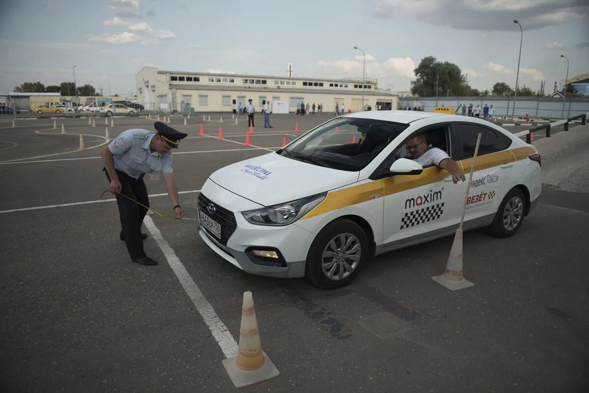 Way taxi. Лучший водитель такси в России. Конкурс такси. Конкурсы таксопарк. Грозненское такси.