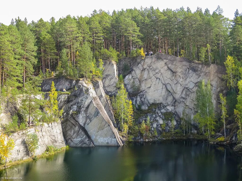 Природные места свердловской области. Сысерть озеро Тальков камень. Сысерть Бажовские места Тальков камень. Тальков камень Урал. Сысерть Екатеринбург озеро Тальков камень.