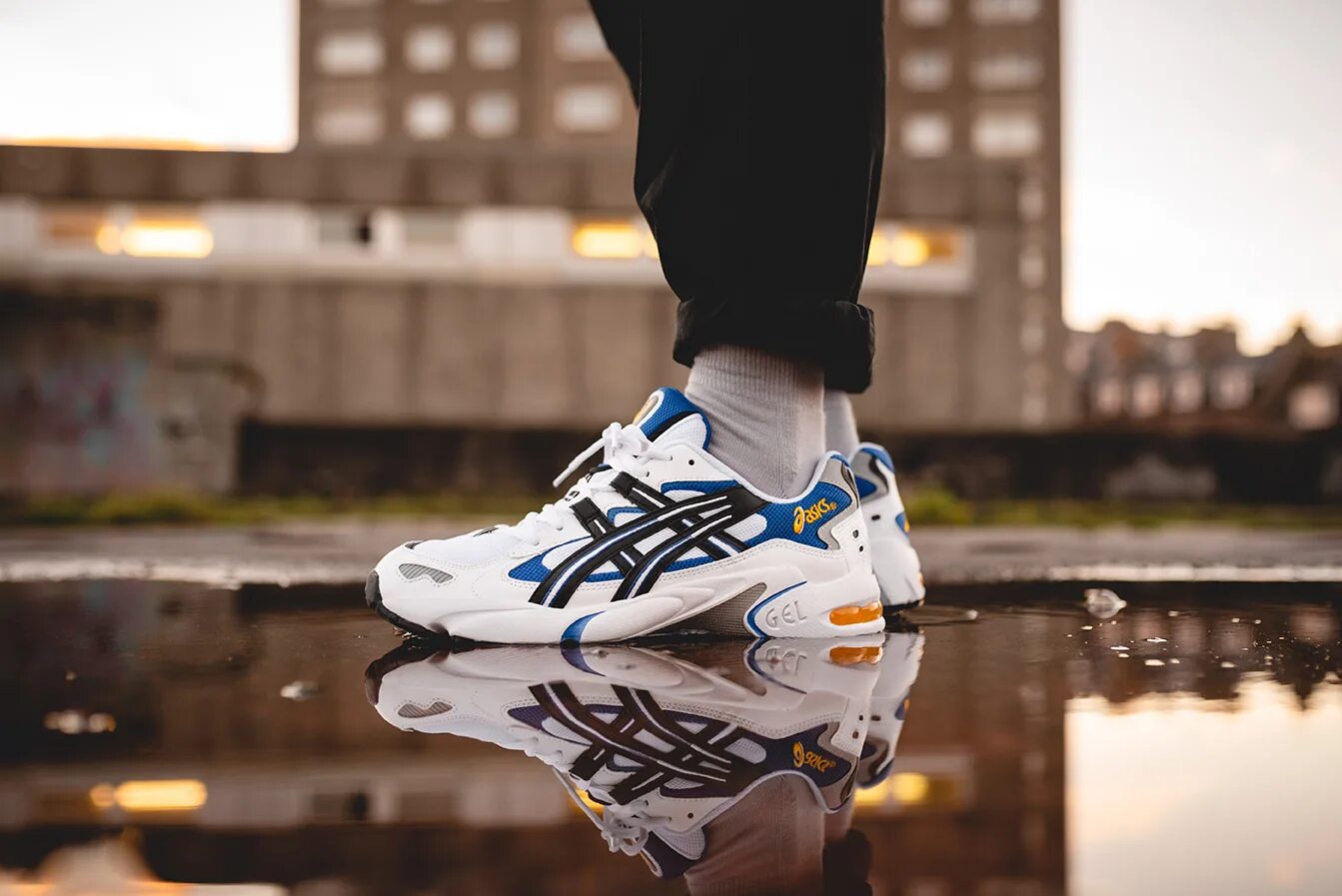 Asics блоггер. Асикс гель каяно 5. кроссовки asics gel-kayano 5 og. asics gel kayano 5 og black. asics kayano 5 og on feet.