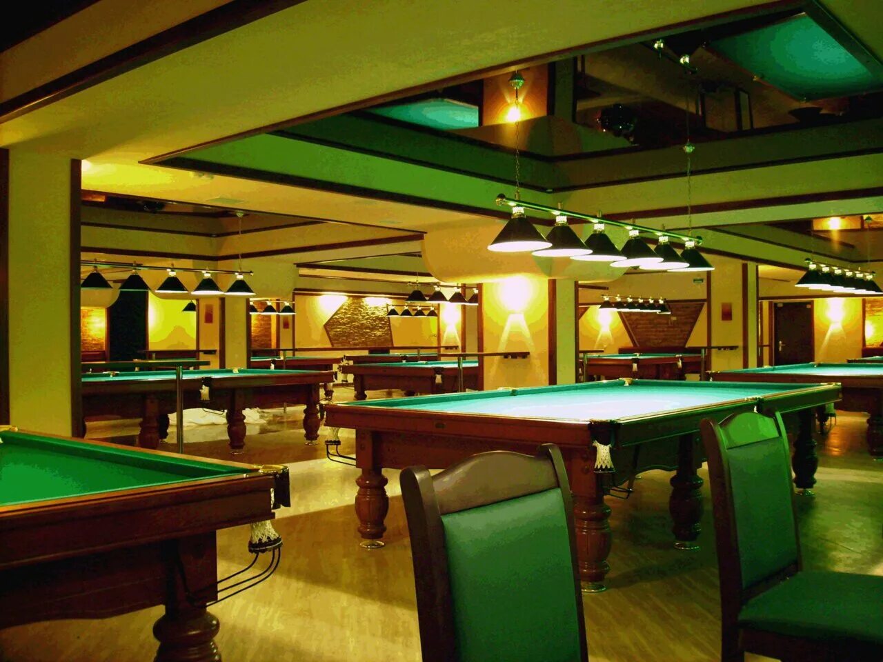 парк хаус бильярд. пейнт хаус самара боулинг. кафе бильярдная. бильярдный клуб коты самара драгунов. бильярд в самаре адреса.
