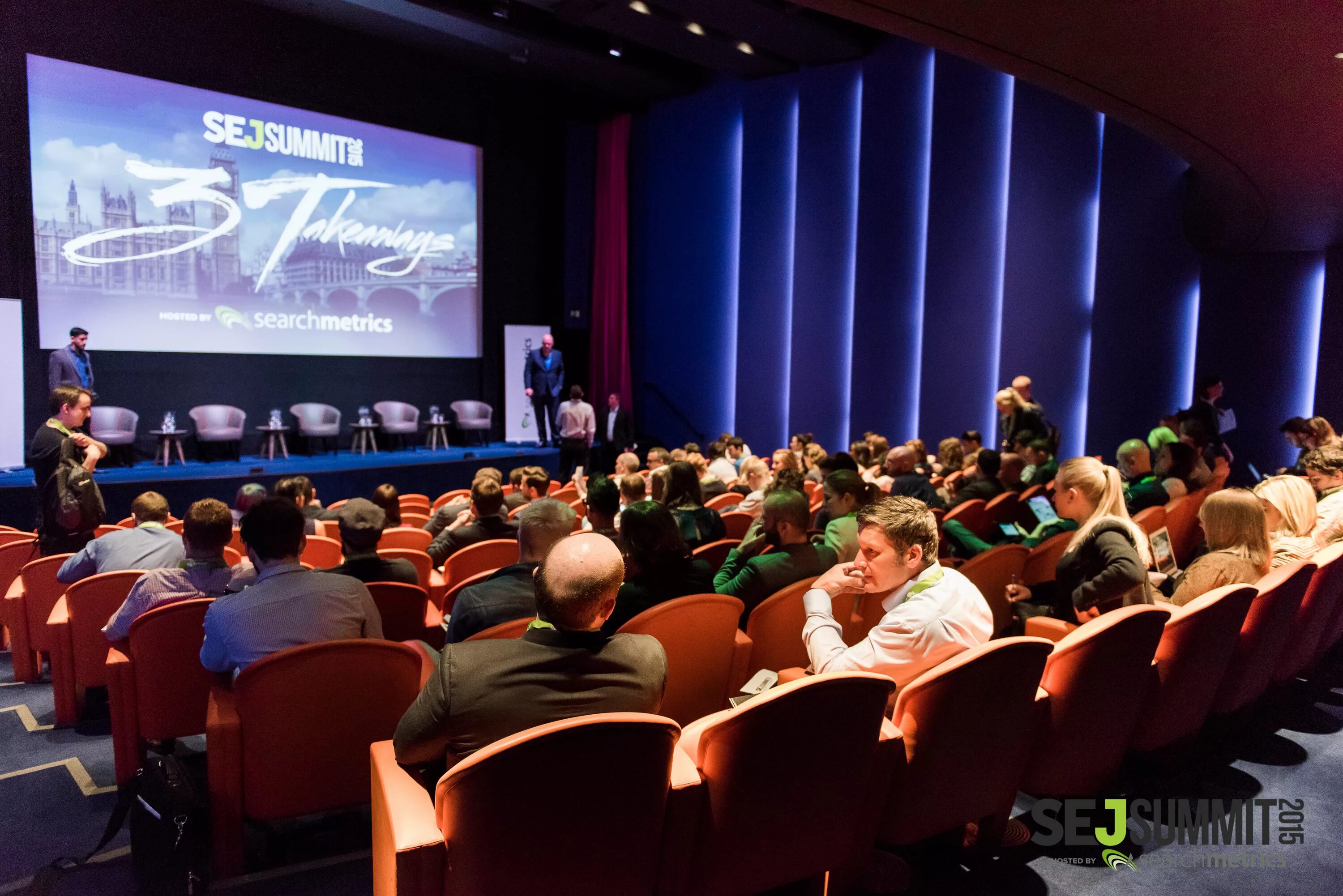 Events conferences. Конференция. Спикер на конференции. Конференция американцев. Event конференция.