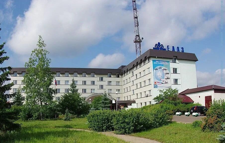 История нефтяников. Нефтяников дом 1 елабуга. Нефтяник кт. Новый томограф. Елабуга, проспект нефтяников, 42.