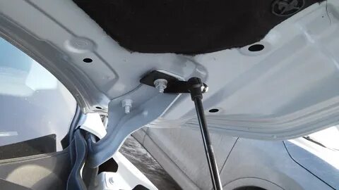 Газовые упоры кашкай j10
