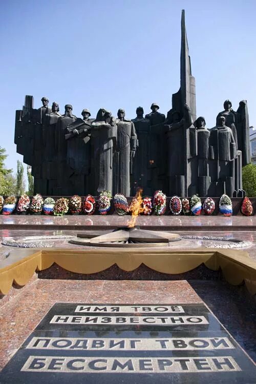 Памятник солдату воронеж. Чижовский плацдарм воронеж. Памятник неизвестного солдата в воронеже. Знаменка, орловская область. Площадь победы воронеж.